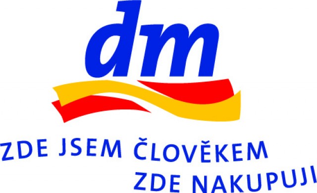 dm_Logo_Claim_CZ_4c