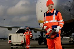 MEWA Security Flugzeug orange