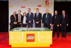 Otevreni treti_vyrobni_haly_LEGO_1_16_4_2015