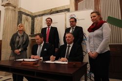 Podpis smlouvy_copy